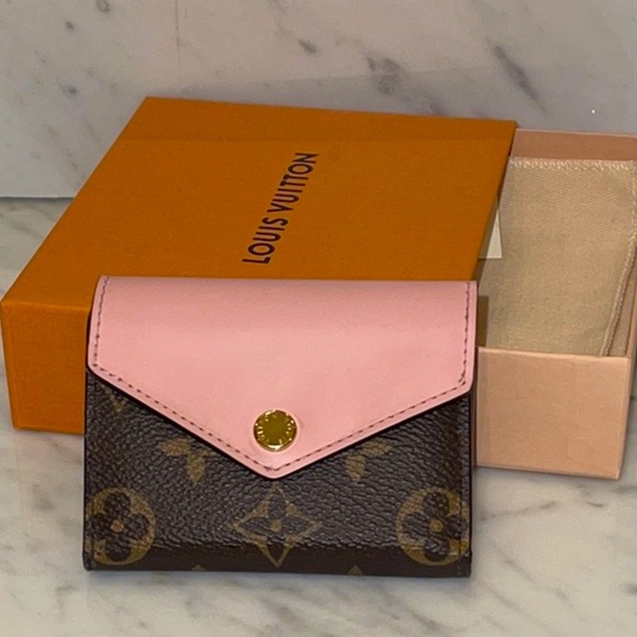 Louis Vuitton Handbags - Louis Vuitton Monogram Rose Ballerine Zoe Wallet